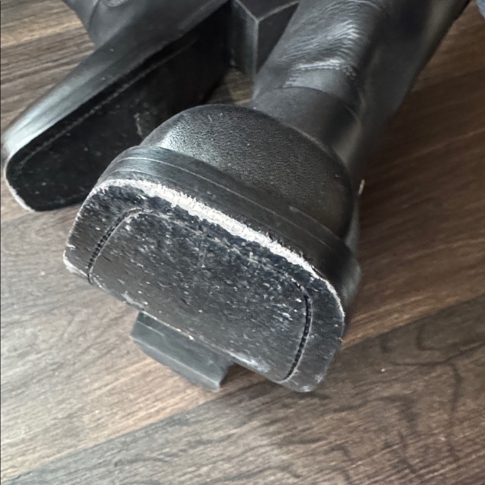 Roxy Boot - Picture 5 of 7
